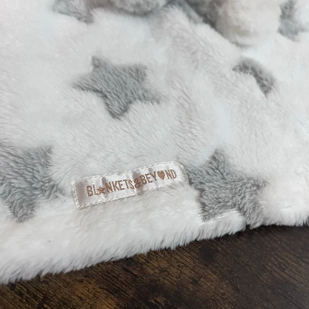 Blankets and Beyond Puppy Dog Lovey White With Gray Stars